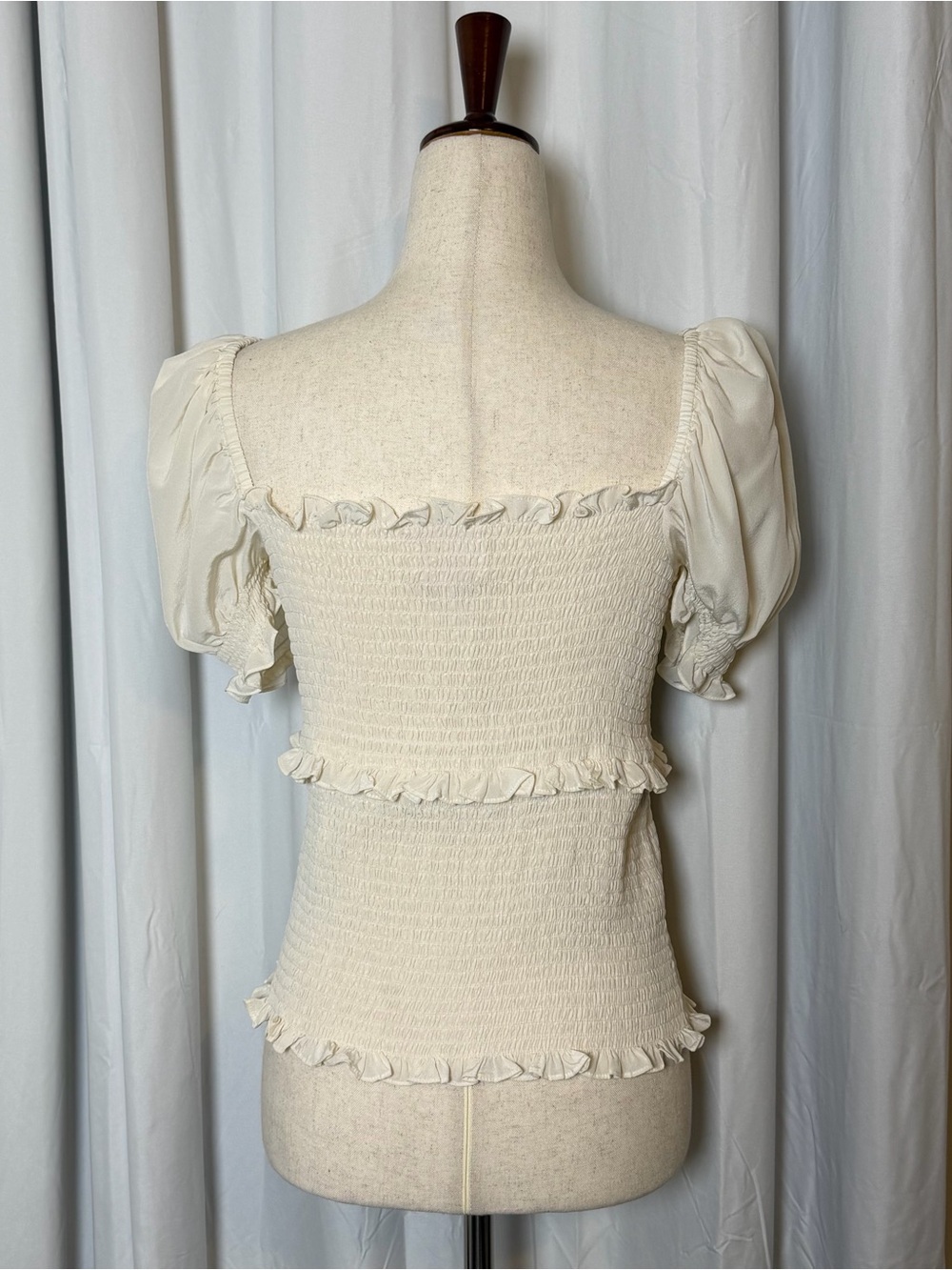Cinq à Sept Ellis Top Silk Smocked Puff Sleeve White Square Neck Size Large - Picture 3 of 11